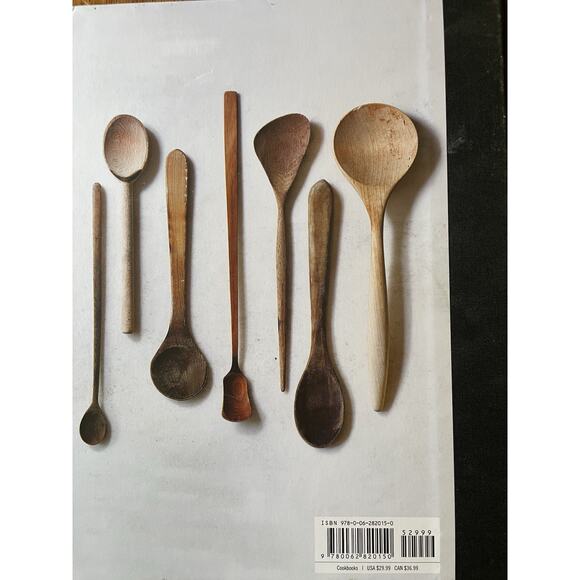 Magnolia Table A Collection of Recipes for Gathering Joanna Gaines Cookbook - Picture 2 of 7